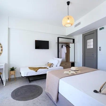 Almyra Seafront Hotel de apartamente