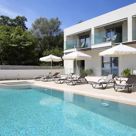 Apart Otel Almyra Seafront Lygia (Lefkada)