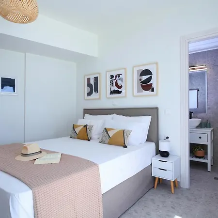 Almyra Seafront Hotel de apartamente Ligia