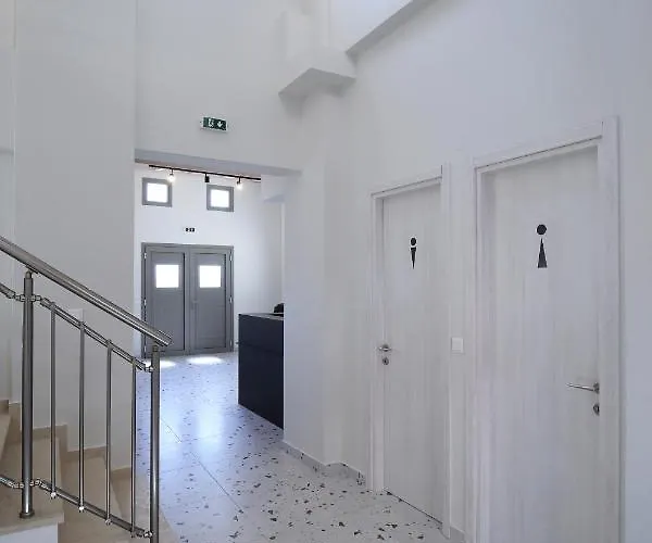 Almyra Seafront アパートホテル