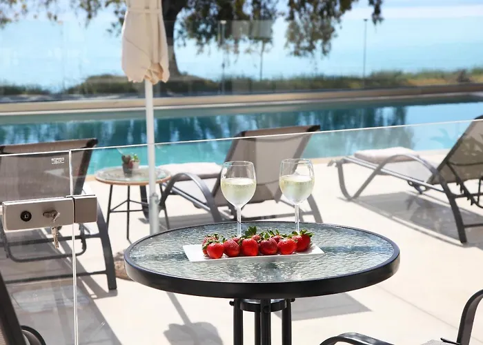 Almyra Seafront リジア