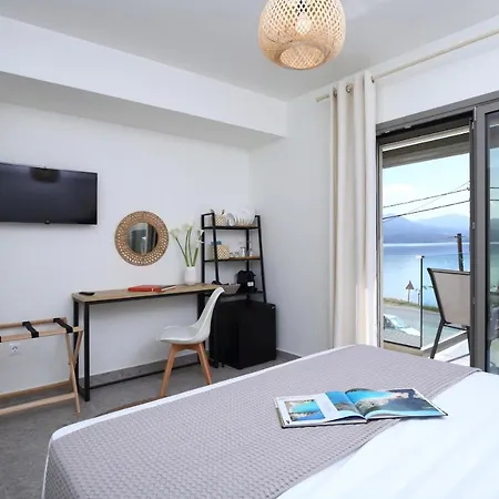 Almyra Seafront Lejlighedshotel Ligia