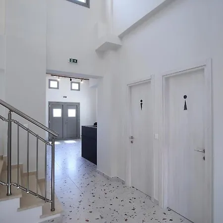 Almyra Seafront Hotel de apartamente