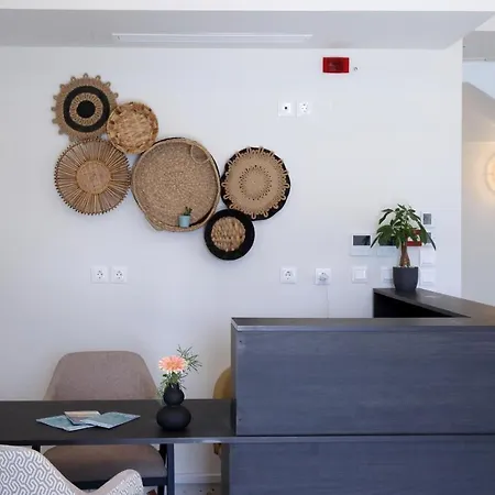 Lejlighedshotel Almyra Seafront 4*