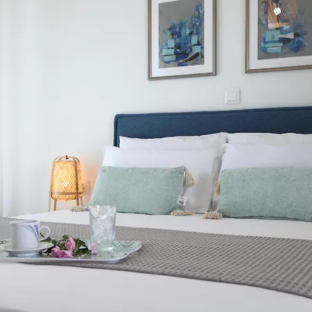 Almyra Seafront Lejlighedshotel