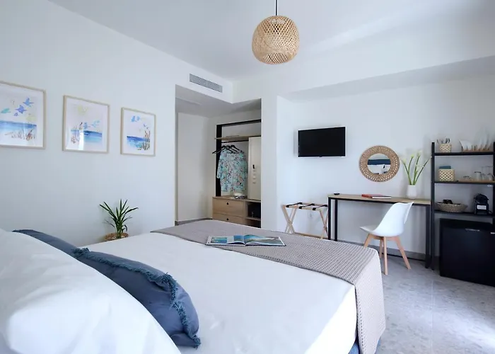 Almyra Seafront Lägenhetshotell Lygia (Lefkada)