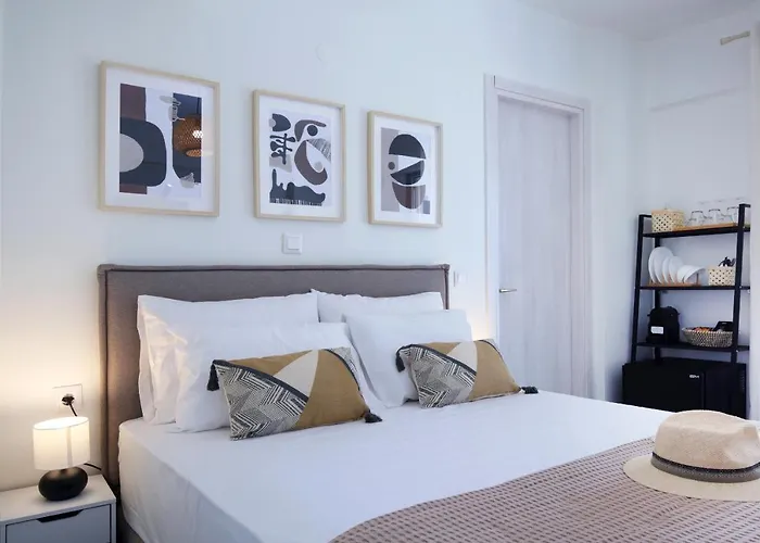 Lägenhetshotell Almyra Seafront 4*