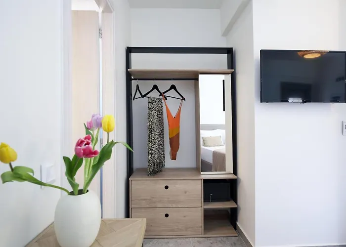 Almyra Seafront Lägenhetshotell Lygia (Lefkada)